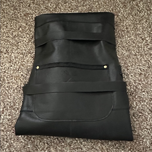 Black leather apron - Picture 9 of 9